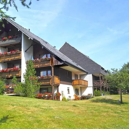 Apartment C3 Albmatte-fewo Sauna, Hallenbad Aussenbecken Massagen Nebenan